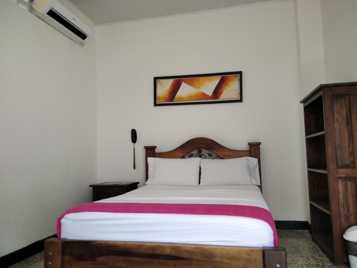 Hotel Casa Quinta Marbella - Melgar Eksteriør billede